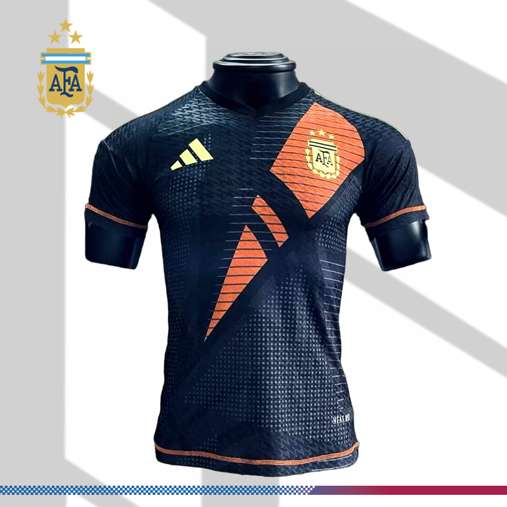 44ca5b4154-23421147fd Argentina Goalkeeper Football Shirt 2024/2025 (Player Edition) - Image 1