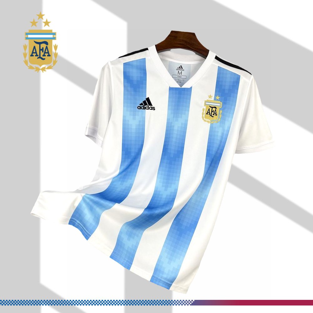 802d52db89-221004a0d3 2018 Argentina Home Retro Football Shirt - Image 1